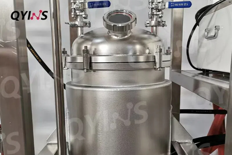 不锈钢薄膜蒸发器夹套进料罐